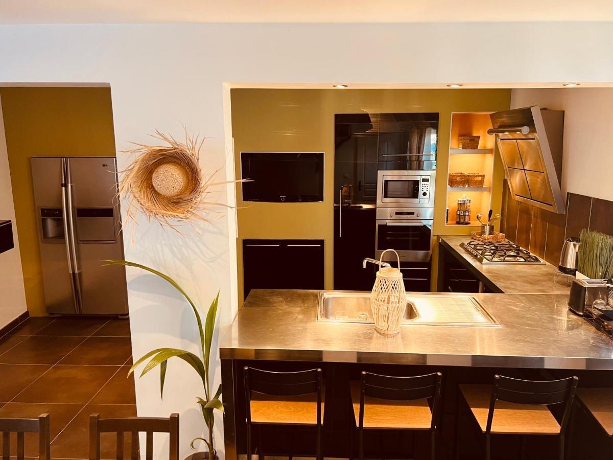 Maison De Village Ecusson - Logement Entier - 160M2 - 4Chambres - Centre Ville - Terrasse - Climatise نيم المظهر الخارجي الصورة