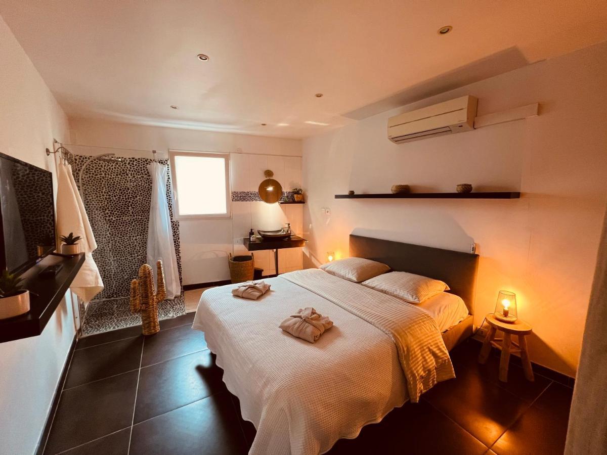 Maison De Village Ecusson - Logement Entier - 160M2 - 4Chambres - Centre Ville - Terrasse - Climatise نيم المظهر الخارجي الصورة